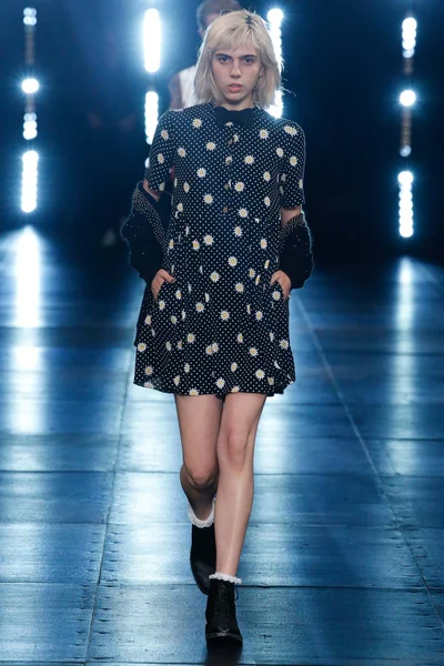 Look 38